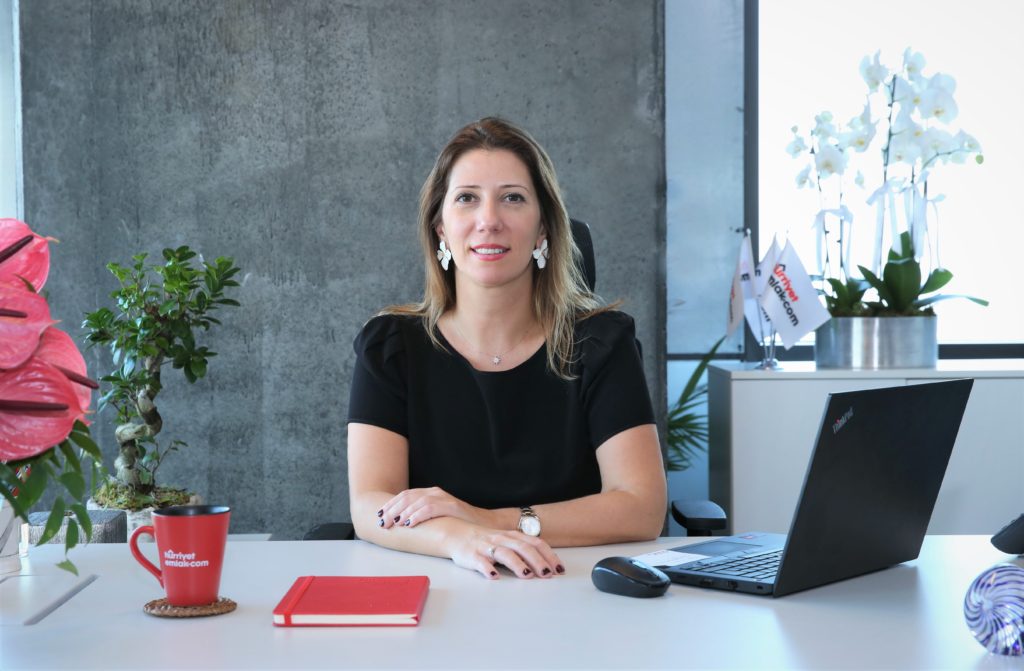 Hürriyet Emlak’tan Tüm Emlak Ofislerine 10 milyon TL’den Fazla Destek 1 1587471187 Zeynep Tandogan H rriyet Emlak Y netim Kurulu Ba kan Yard mc s ve Ticari lerden Sorumlu E Genel M d r
