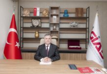 İş Ahlakına Aykırı Davranan Tüccarın; Siyaset Ahlakına Aykırı Davranan Siyasetçinin Pabucu Dama Atılmalıdır. İş Ahlakına Aykırı Davranan Tüccarın; Siyaset Ahlakına Aykırı Davranan Siyasetçinin Pabucu Dama Atılmalıdır.